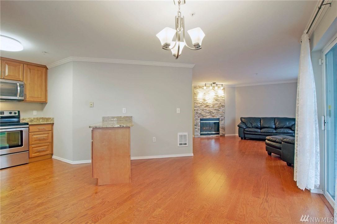 24018 26th Place South - Photo 5 of 11