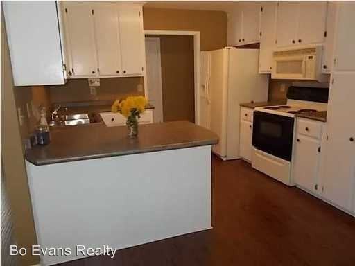 2065 Weoka Rd - Photo 3 of 25