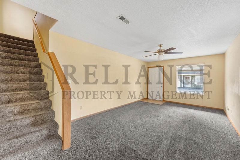 1136 N Richmond Ave - Photo 5 of 16