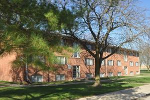 featured image of 2105 Clark Street