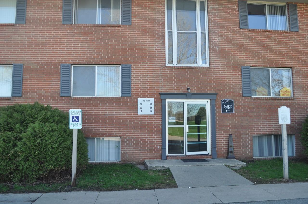 2101 Clarkview - Photo 3 of 14