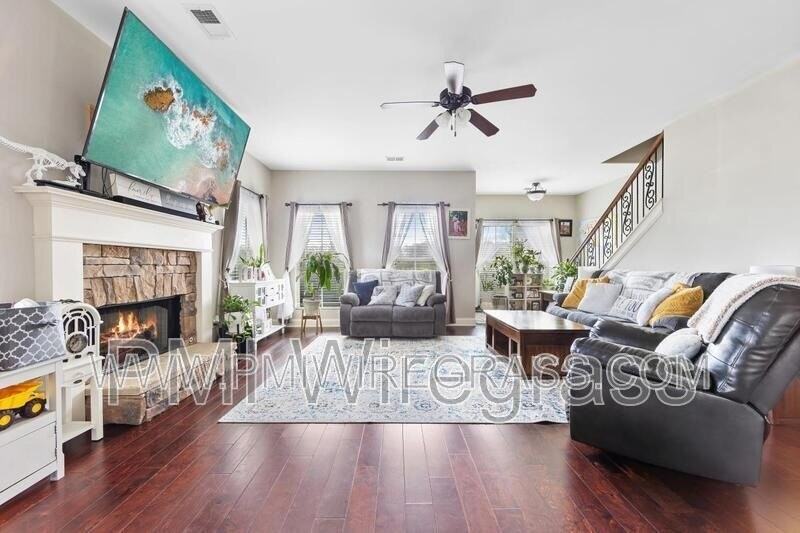 87 Freedom Hts - Photo 7 of 50