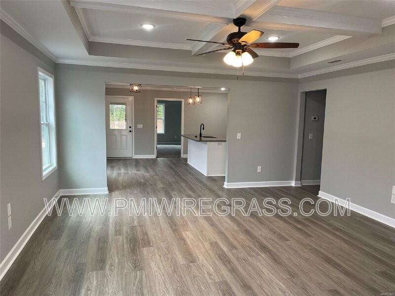 219 Edith Way - Photo 3 of 17