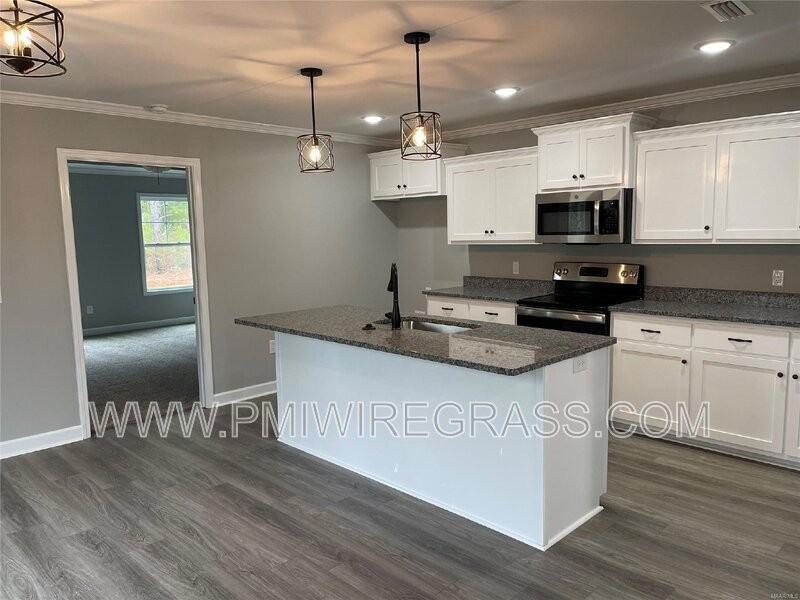 219 Edith Way - Photo 2 of 17