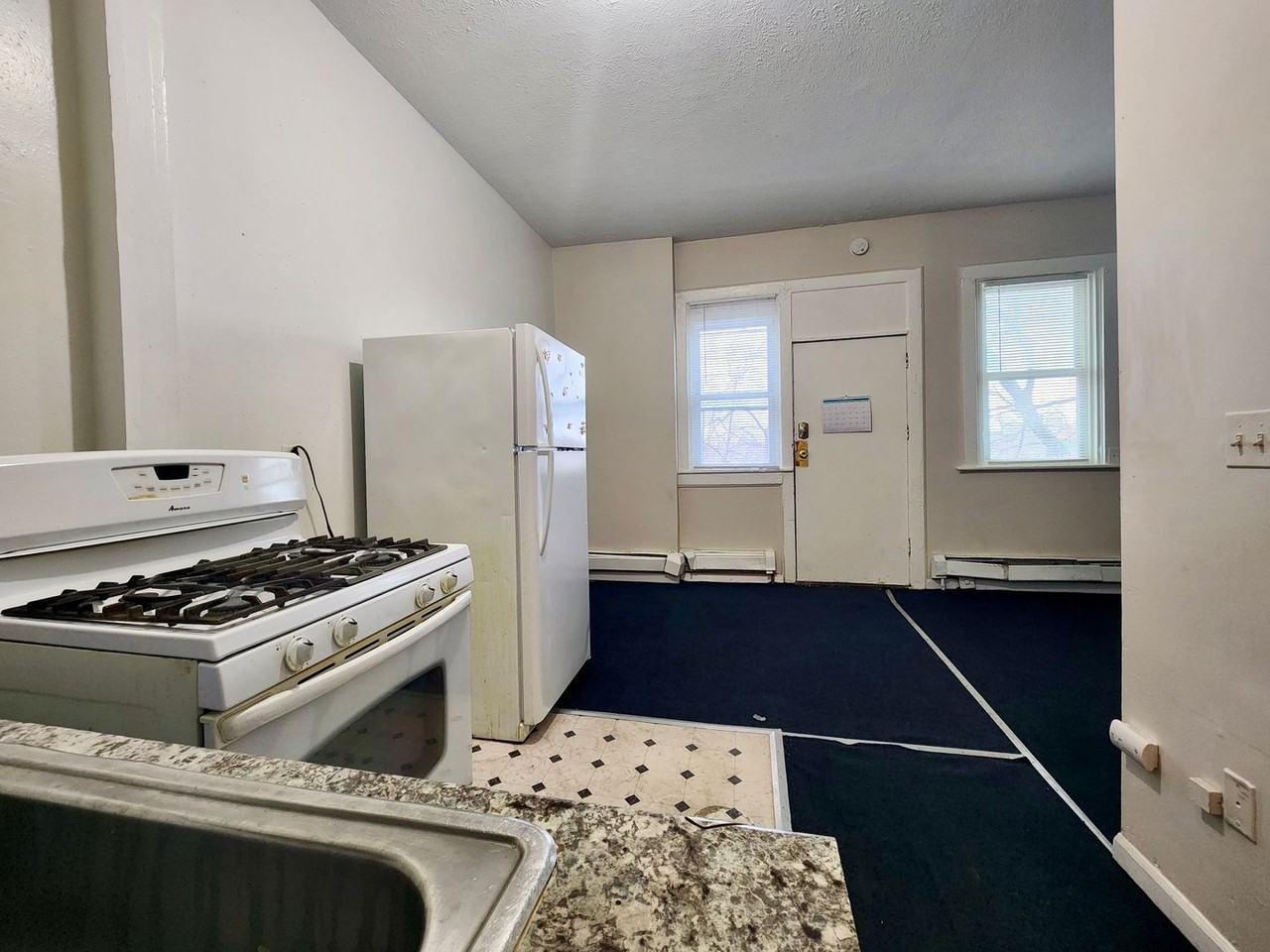 512-514 Lake Avenue - Photo 2 of 10