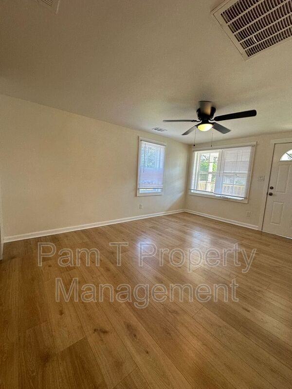 815 Porter St - Photo 3 of 23