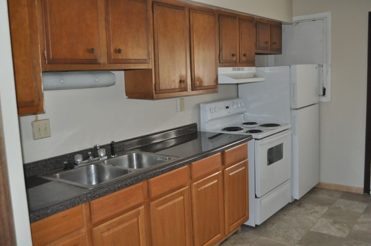 1000 Terrace - Photo 6 of 15