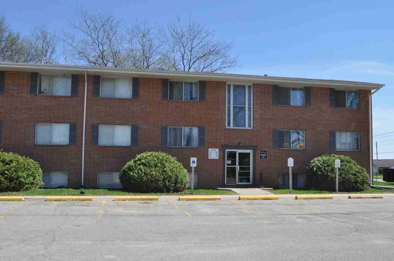 2107 Clark St - Photo 2 of 15