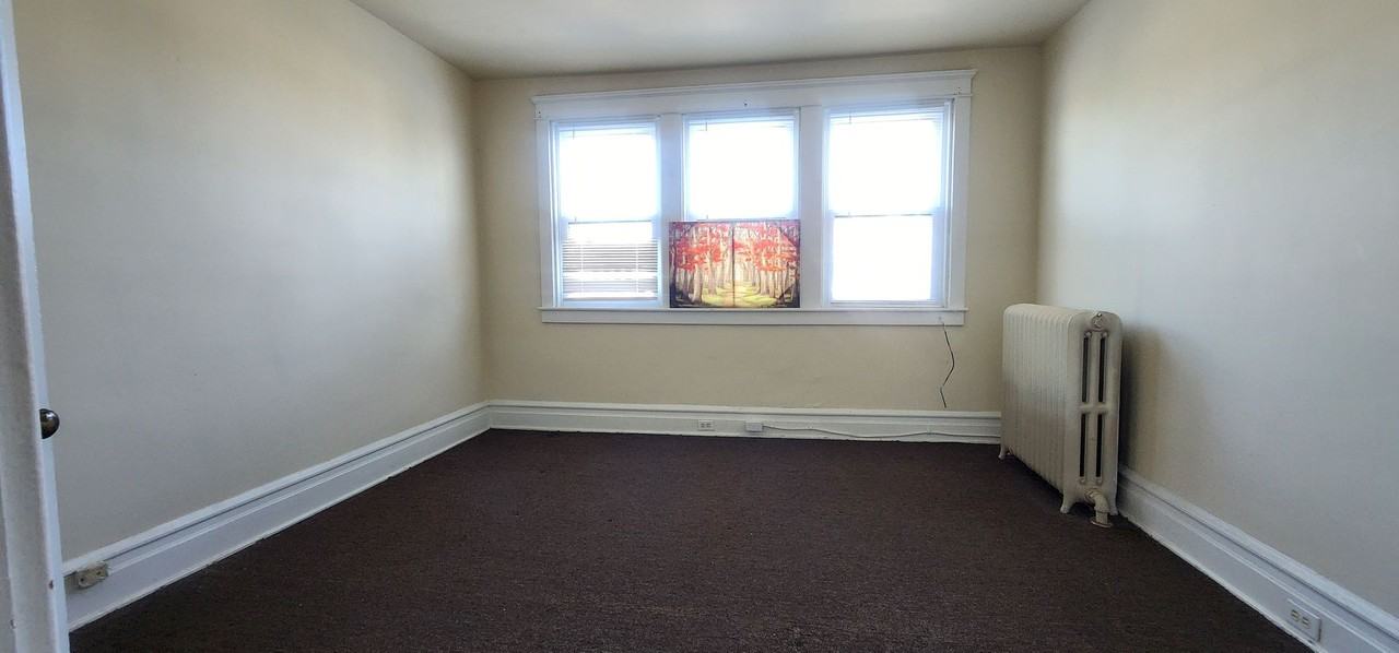 740 N 19th St - Photo 2 of 12