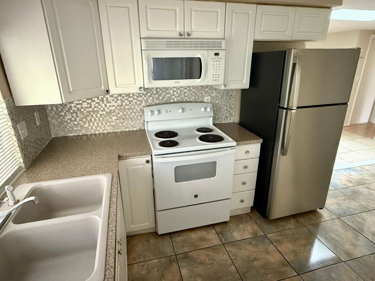 8413 Hunting Saddle Dr - Photo 2 of 26