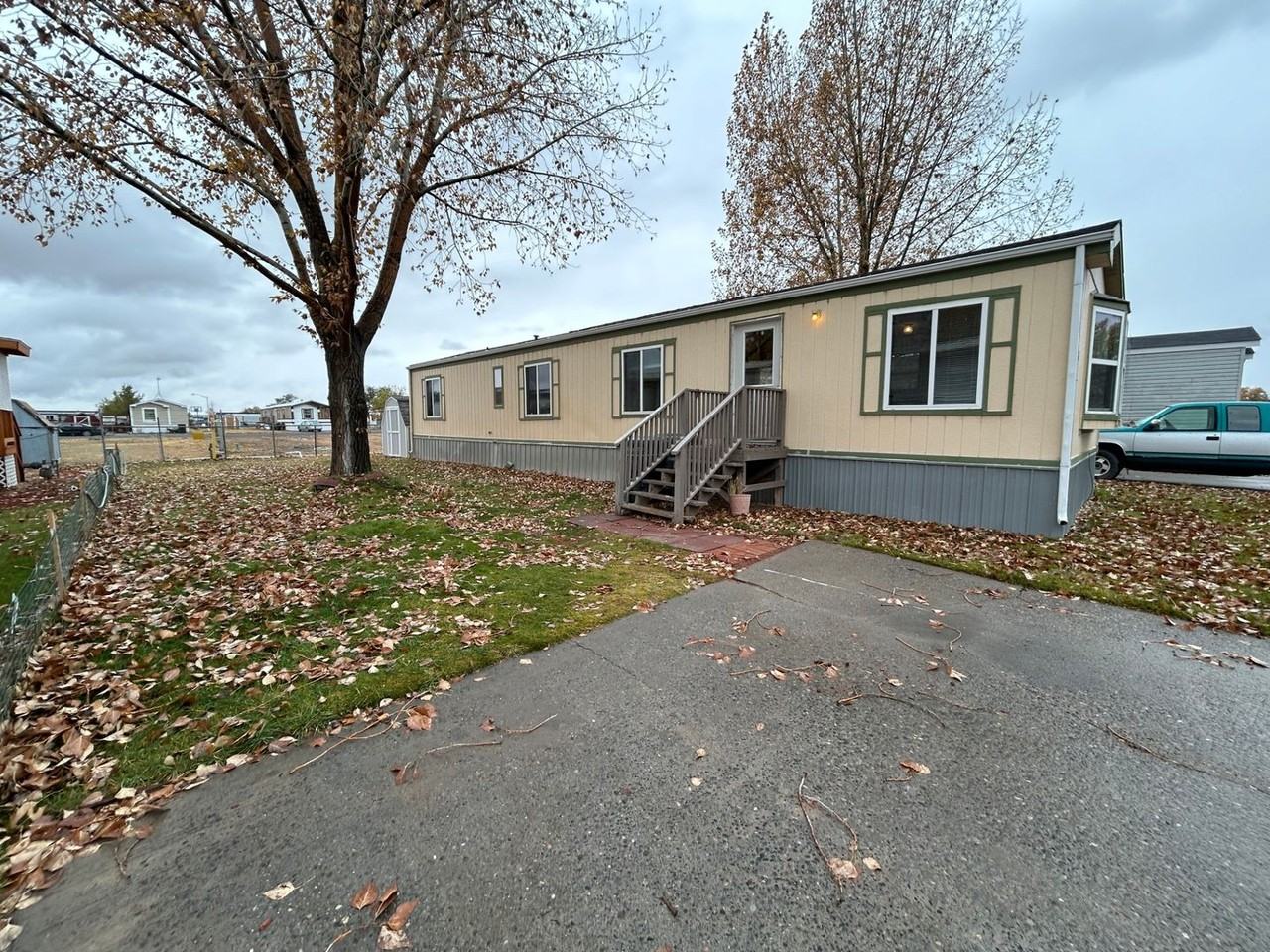 2315 Garnet Ave - Photo 4 of 50