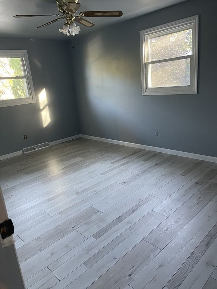 817 N Hawthorne Dr #817 - Photo 2 of 33