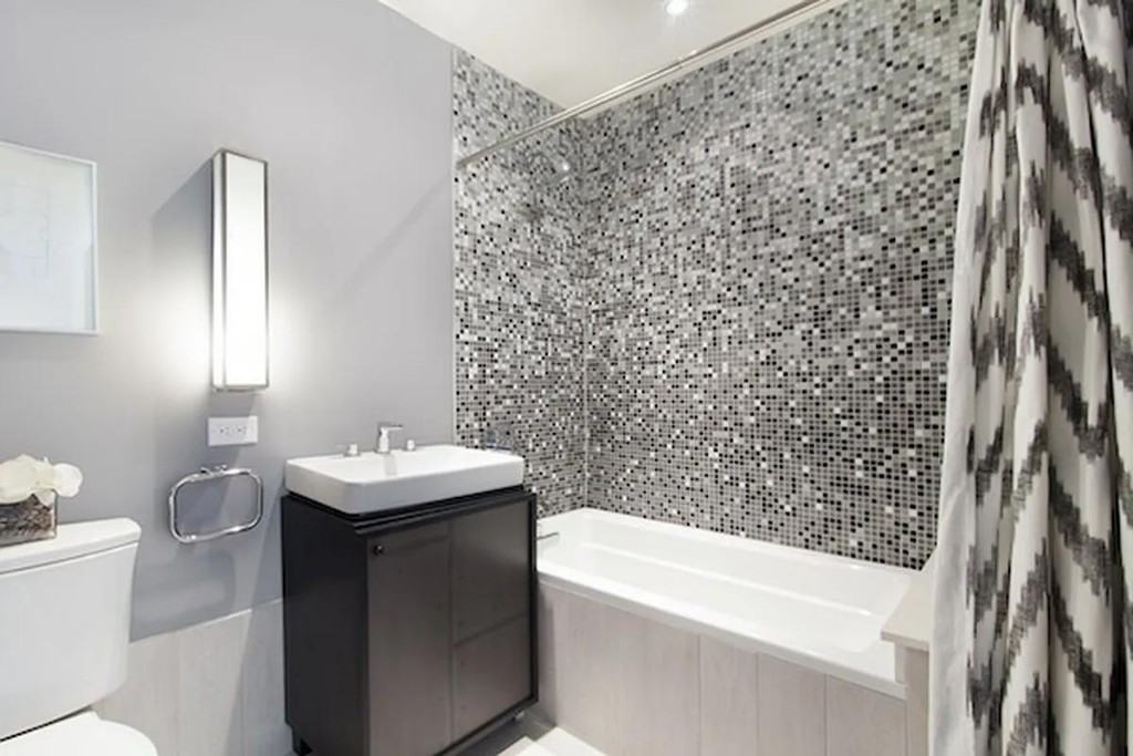 Broadway #701 - Photo 3 of 9