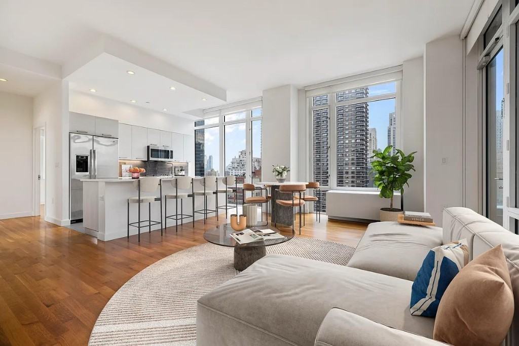 E 74th St 11A, New York, NY 10021 2 Bedroom Apartment for 7,195/month