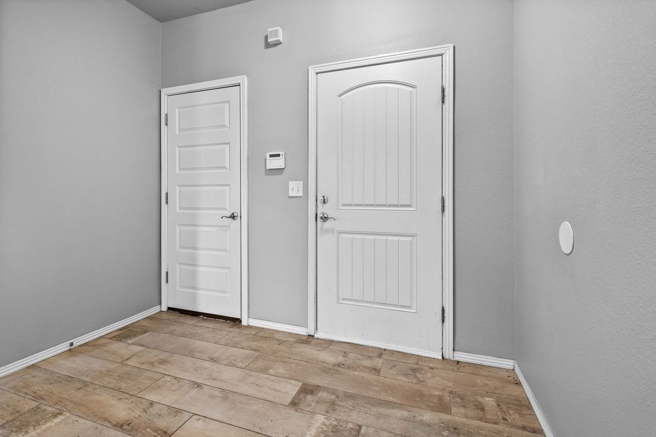 1225 N Sicily Ln #1225 - Photo 5 of 31