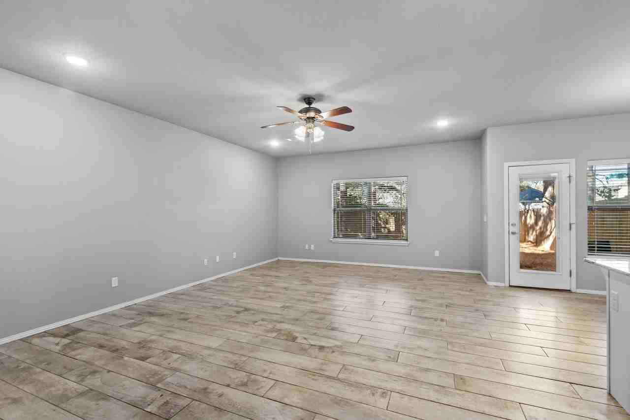 1225 N Sicily Ln #1225 - Photo 7 of 31