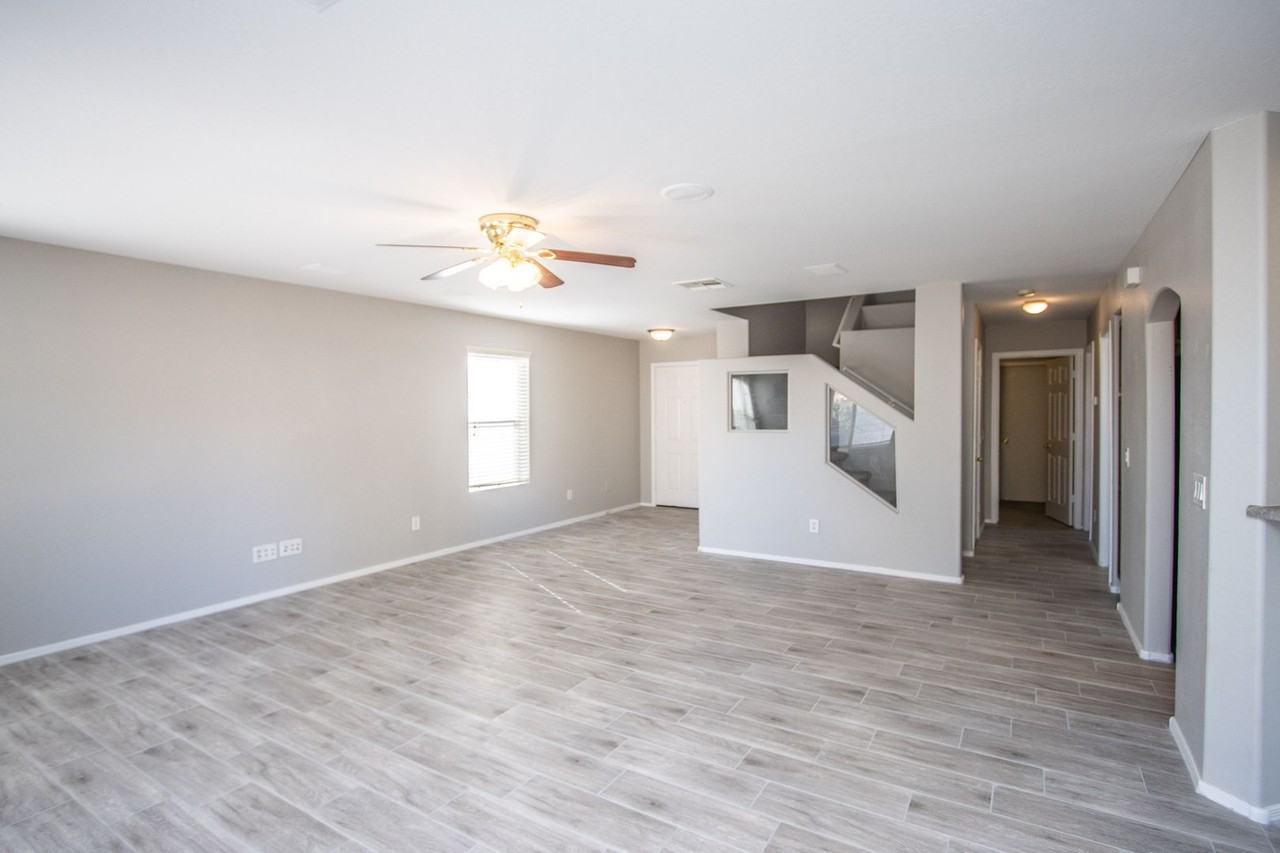 1478 E Stirrup Ln - Photo 2 of 33