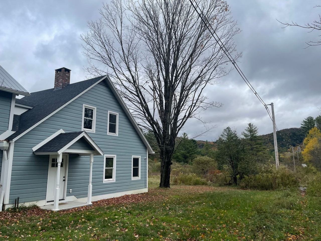 383 Housatonic St - Photo 2 of 35