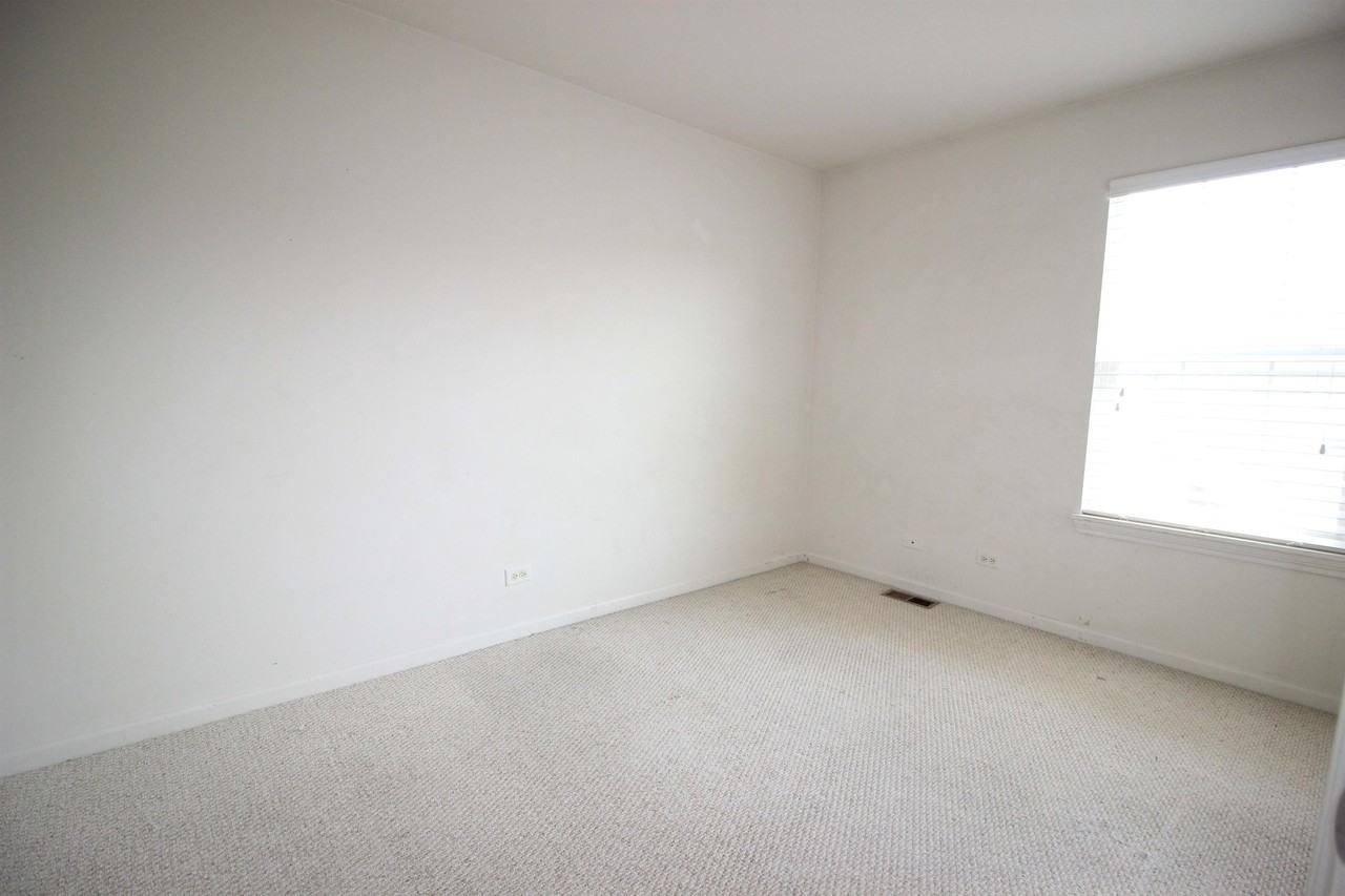 365 Bradbury Ln #1 - Photo 6 of 16