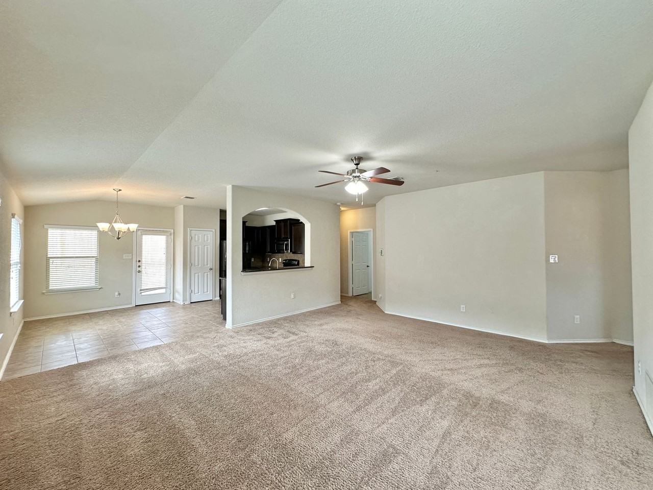 6503 Katy Creek Ln - Photo 4 of 34