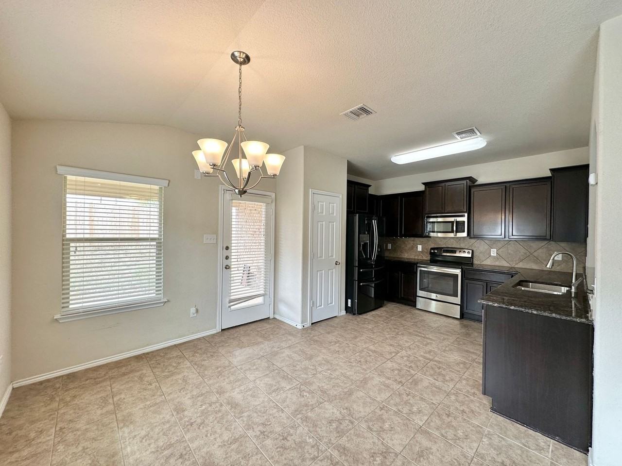 6503 Katy Creek Ln - Photo 6 of 34