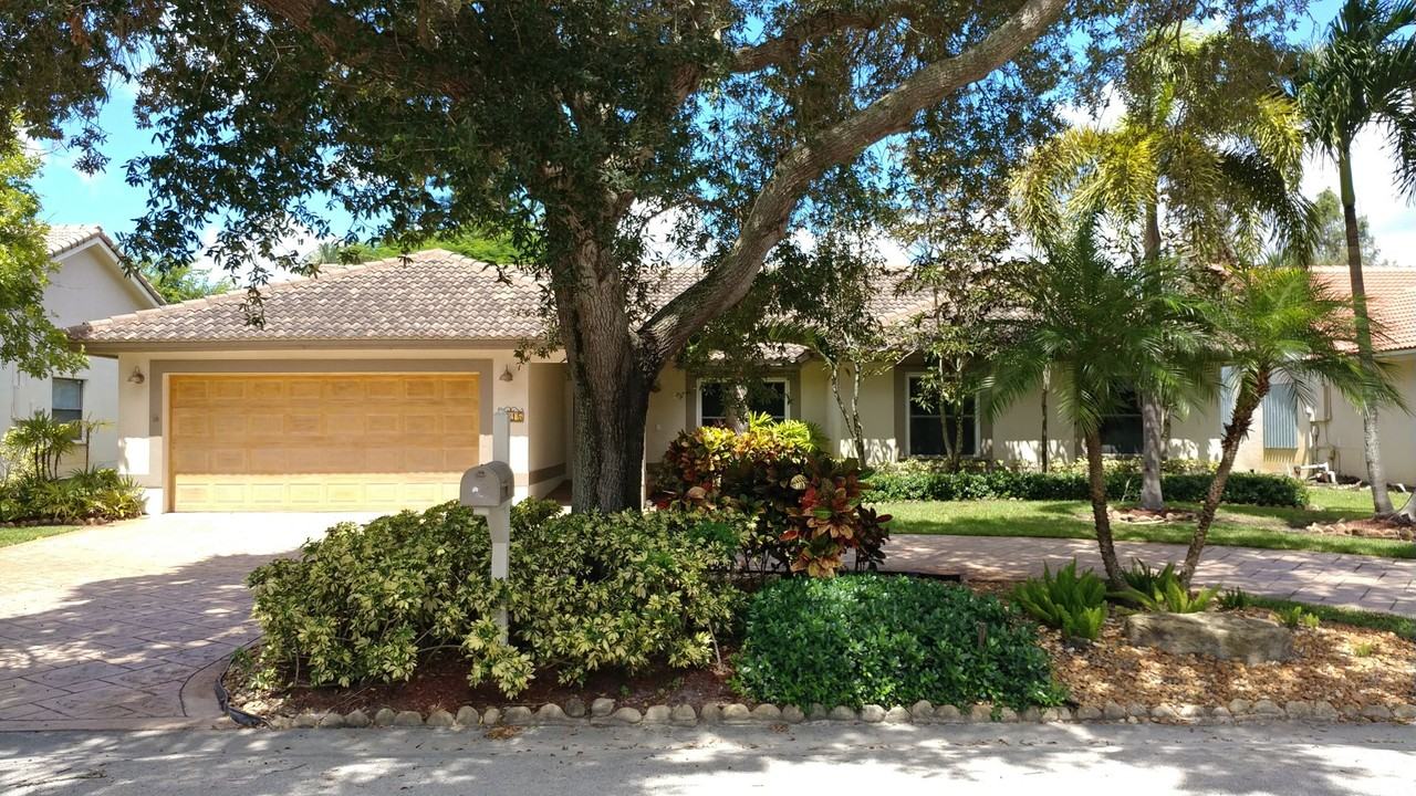 9915 Nw 52nd St - Photo 2 of 38