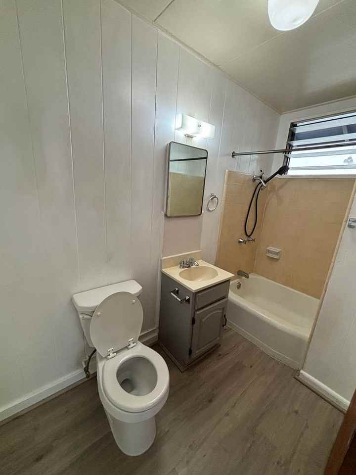 917 Coolidge St #B1 - Photo 7 of 10