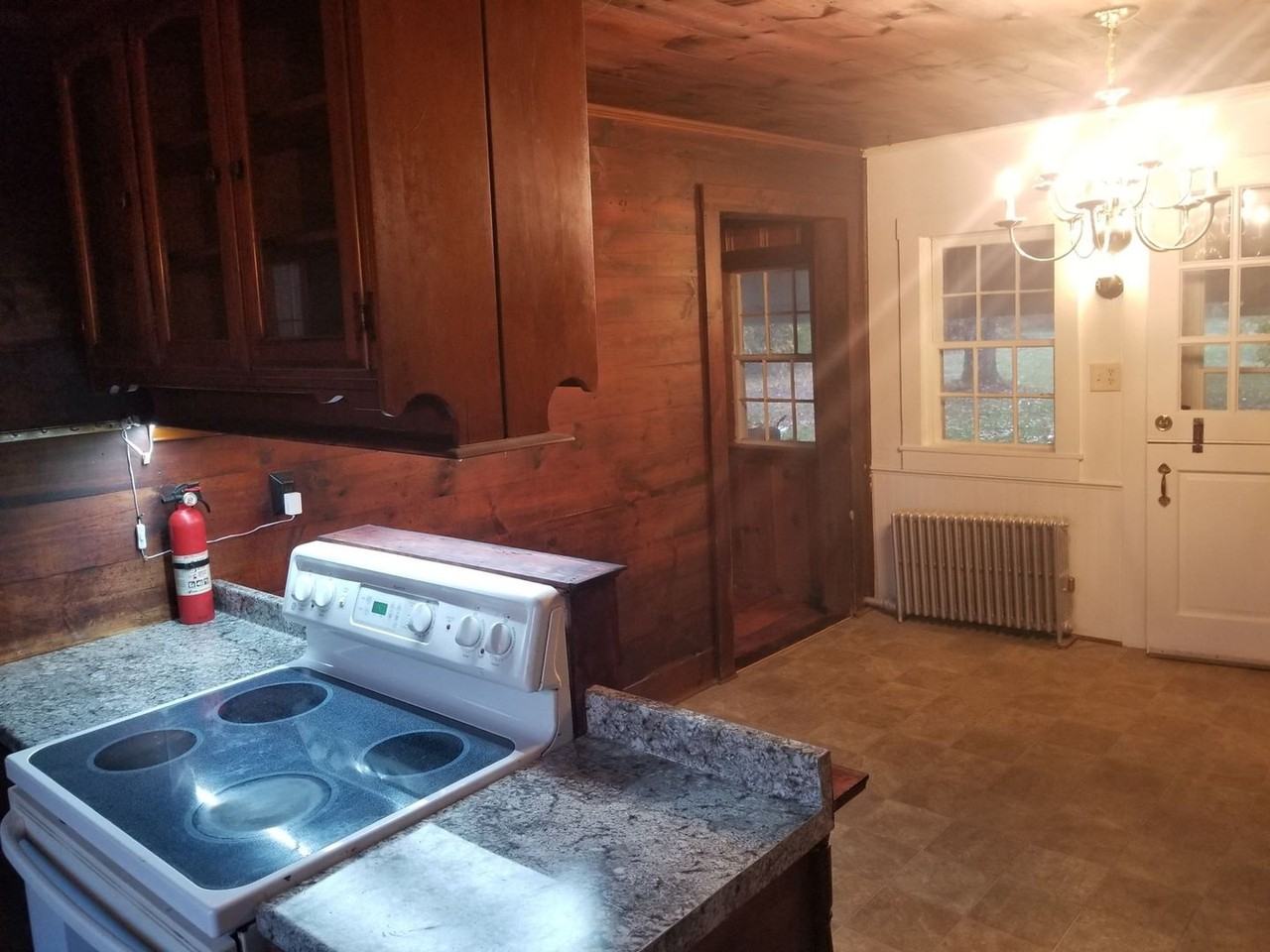 181 Fitchburg Rd - Photo 3 of 17