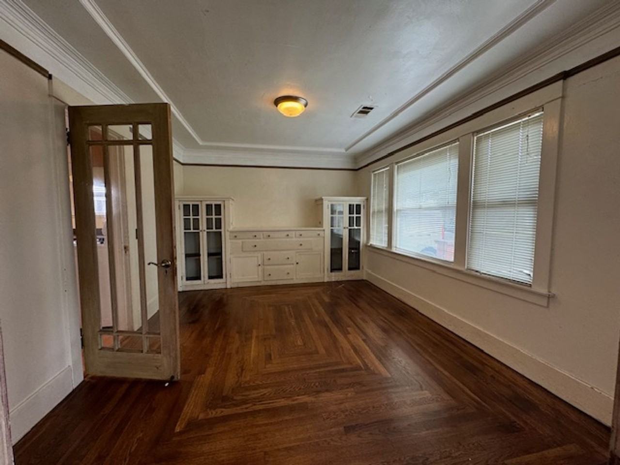 1841 H St - Photo 3 of 15