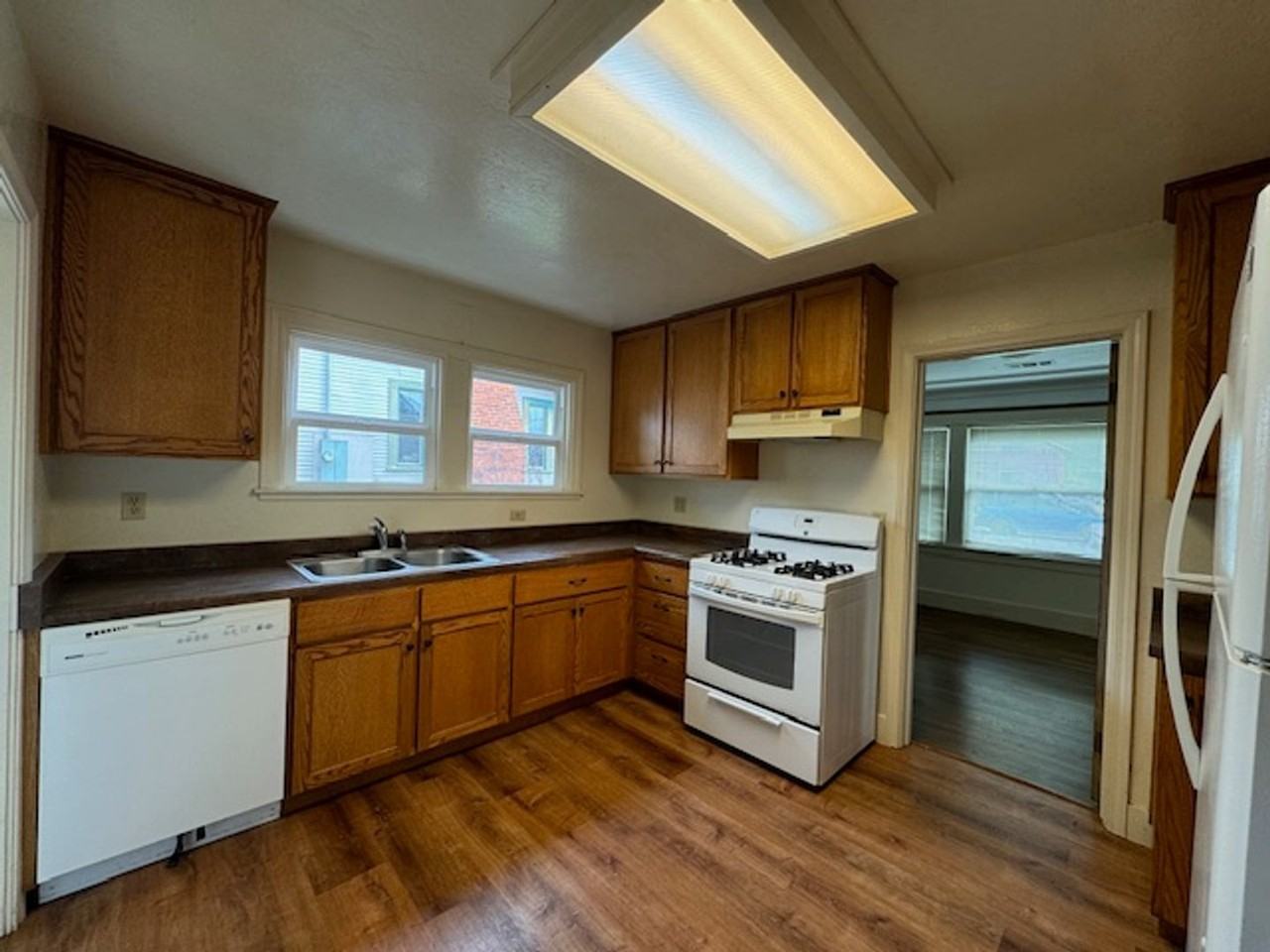 1841 H St - Photo 5 of 15