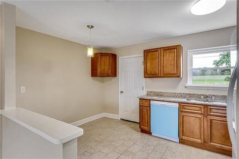 2312 Sauvage Ave - Photo 7 of 21