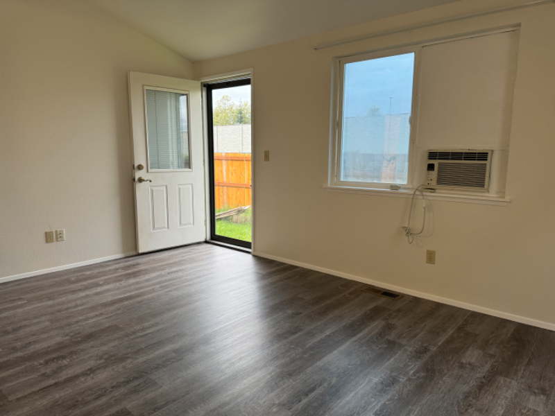 4011 168th Pl Ne #B - Photo 2 of 16