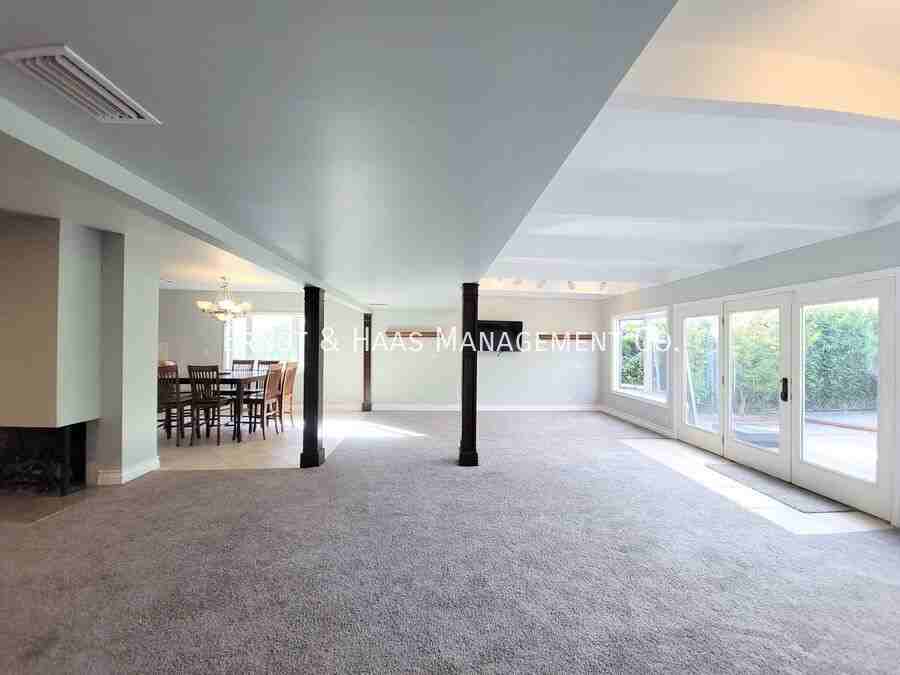 869 Kallin Avenue - Photo 7 of 33