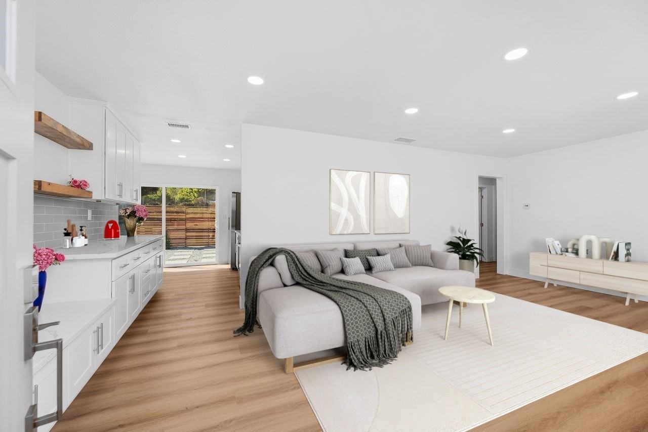 820 Santa Paula St - Photo 2 of 18