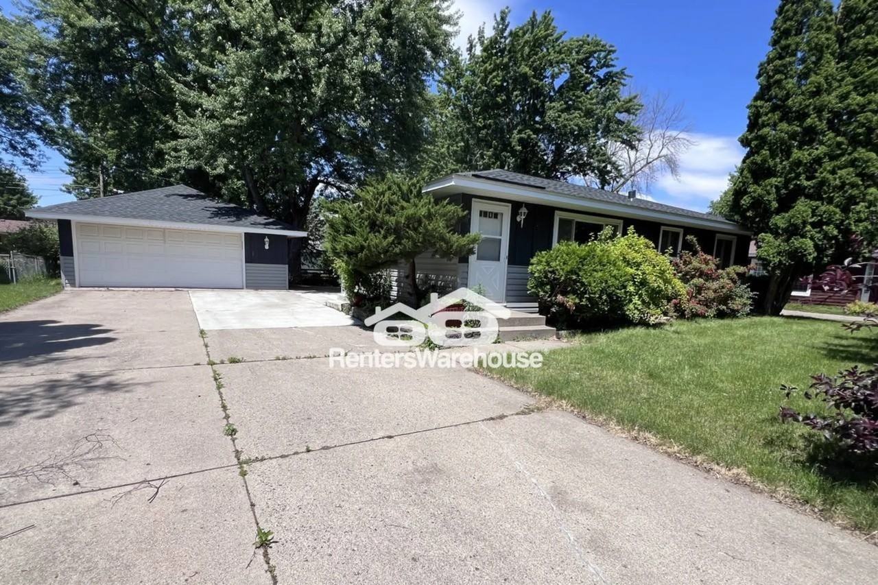 4265 Rahn Rd - Photo 3 of 20