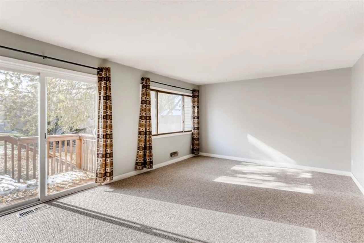 8859 Ironwood Ave S - Photo 2 of 12