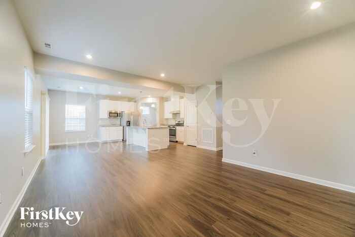 2108 Morton Dr - Photo 3 of 15