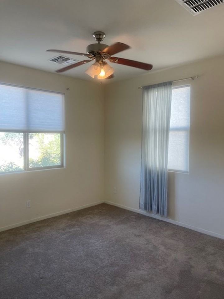 12400 N 153rd Ave - Photo 2 of 38