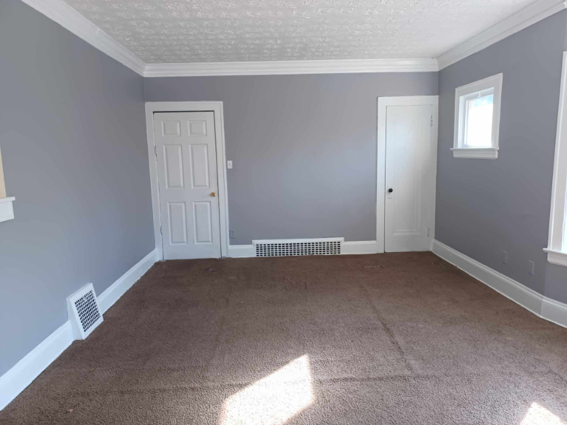 901 Work Dr - Photo 3 of 30