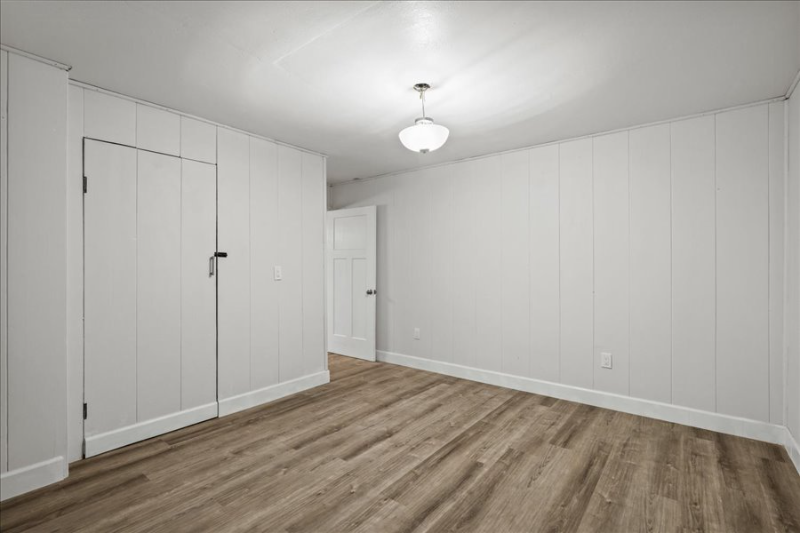 5401 Shangrala Ln #B - Photo 5 of 13