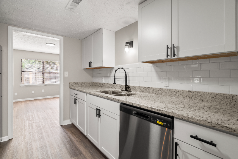 1209 Cave Spring Rd Sw - Photo 2 of 19