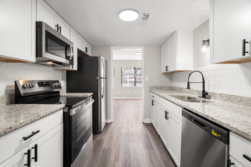 1209 Cave Spring Rd Sw - Photo 3 of 19