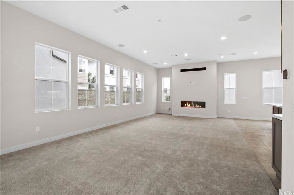 170 Edna Pkwy - Photo 2 of 8