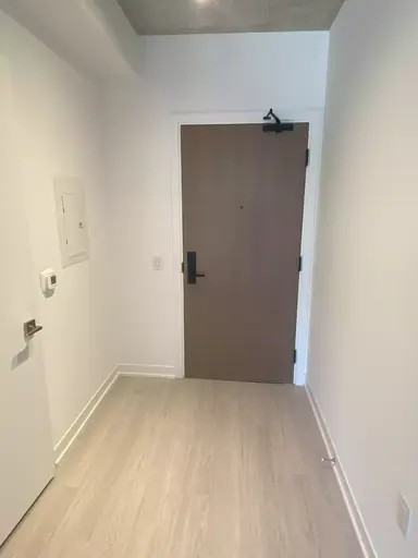 195 Mccaul St #908 - Photo 3 of 14