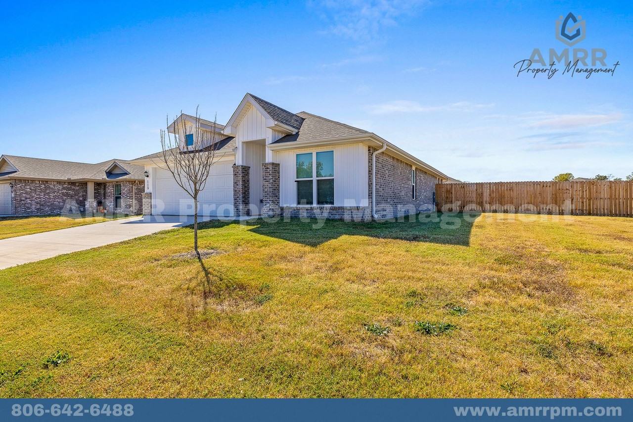 119 Southwest Vicki Street - Photo 3 of 37