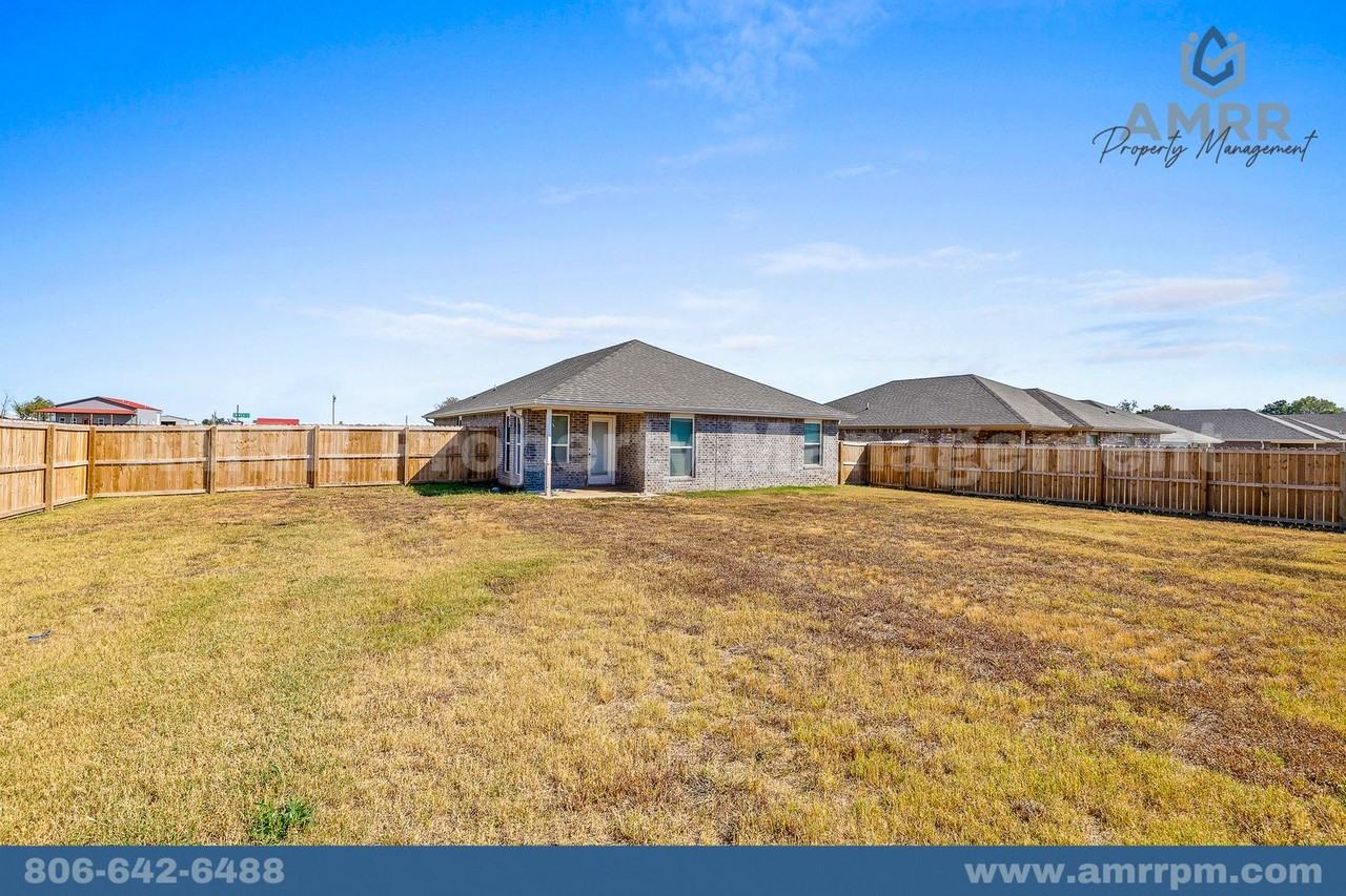 119 Southwest Vicki Street - Photo 5 of 37