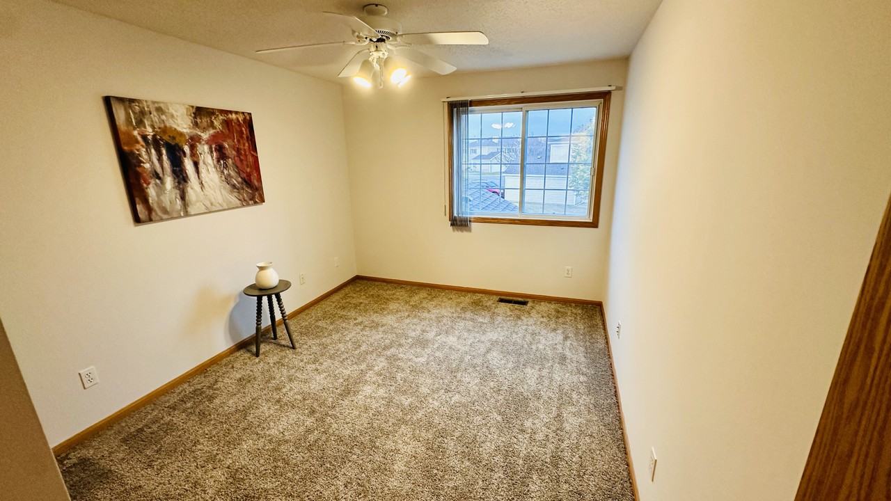 14724 Excelsior Ln #1 - Photo 6 of 19