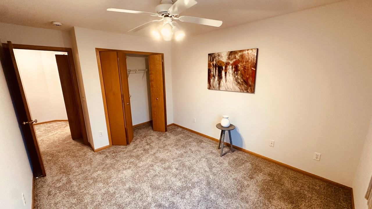 14724 Excelsior Ln #1 - Photo 7 of 19