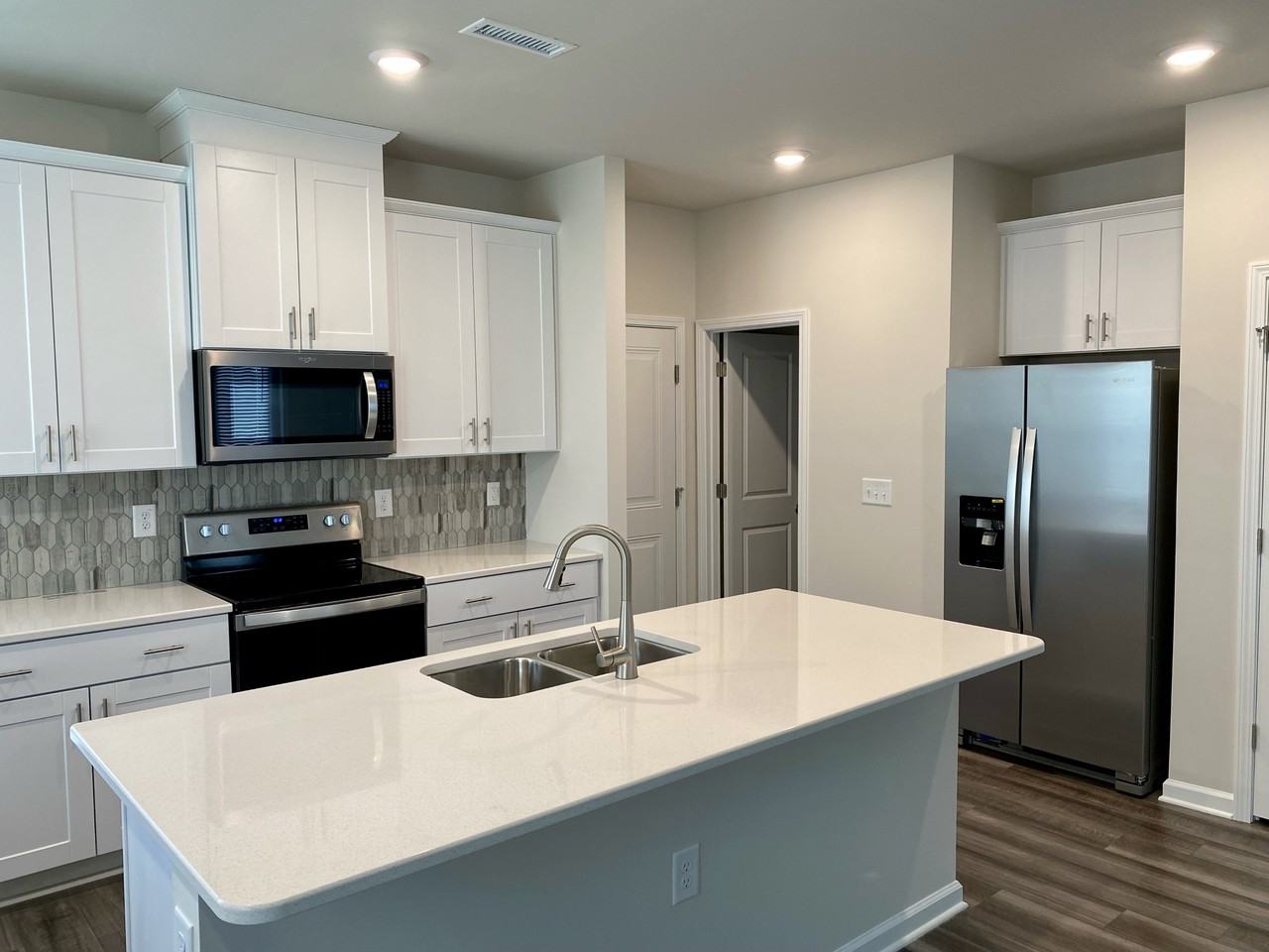 912 Field Ivy Drive #912 - Photo 5 of 24