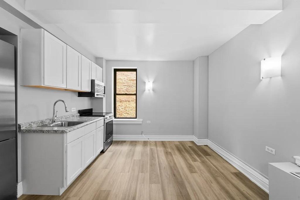 W 73rd St 513, New York, NY 10023 Studio Apartment for 2,900/month